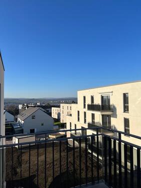 Foto - Humperdinckpark: 2-Zimmerwohnung, 2. Obergeschoss, Balkon mit Markise, 1 Tiefgaragenstellplatz