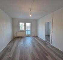 Hier lässt's sich leben! 2-Zimmer-Wohnung mit Balkon wartet! - Brandenburg an der Havel Görden