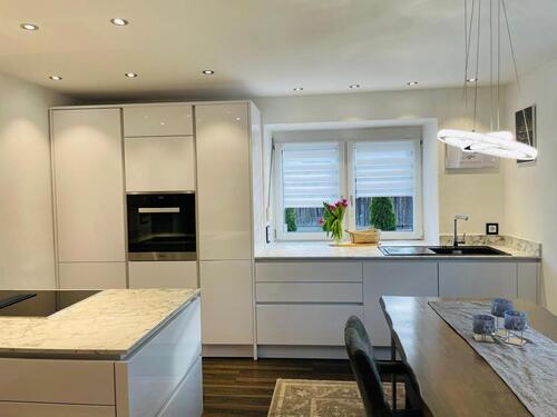 Foto - 5 Zimmer Mehrfamilienhaus, Wohnhaus in Wallersdorf