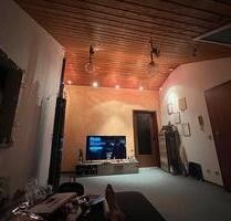 2 Zimmer Wohnung mit Balkon - 700,00&nbsp;EUR Kaltmiete, ca.&nbsp; 53,00&nbsp;m&sup2; in Friolzheim (PLZ: 71292)