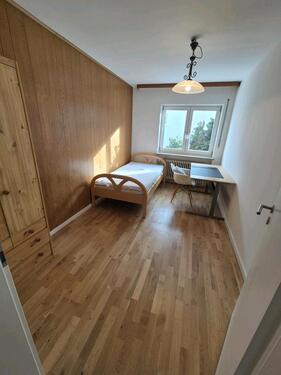 Foto - Zimmer frei in entspannter 4er WG mit Garten & Terrasse