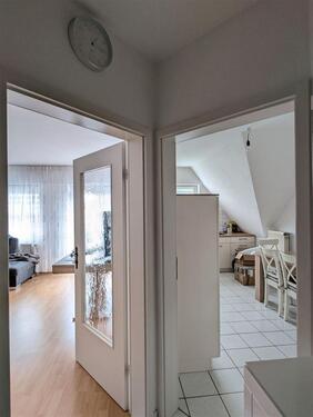 Foto - Geräumige 3ZKB Wohnung im Dachgeschoss - ruhige Lage