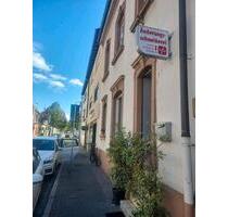 Laden zu vermieten Zentrum - 1.100,00&nbsp;EUR Kaltmiete, ca.&nbsp; 70,00&nbsp;m&sup2; in Schwetzingen (PLZ: 68723)