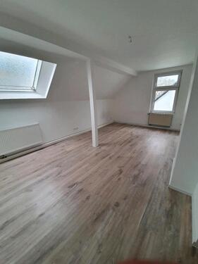 Foto - Phönix-West - im 3 Familien Haus -3 Zi. - Kü - DG-Wohnung