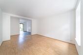 Foto - Tolle 2-Raumwohnung in beeindruckender Stadtvilla mit möglicher Küchenübernahme - WE01