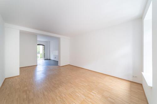 Foto - Tolle 2-Raumwohnung in beeindruckender Stadtvilla mit möglicher Küchenübernahme - WE01
