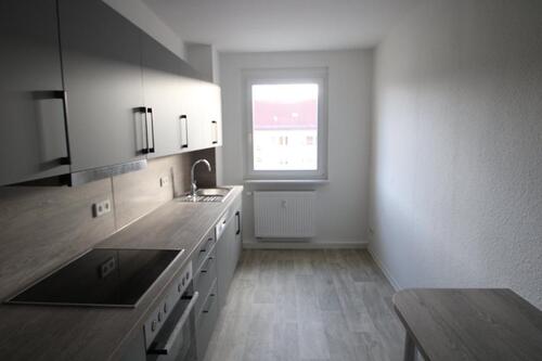 Foto - Wohnung mit Einbauküche und Tages-Licht-Bad!!!