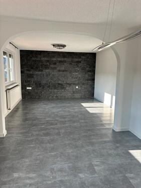 Foto - Moderne 5 Zimmer Wohnung - 1.500,00&nbsp;EUR Kaltmiete, ca.&nbsp; 120,00&nbsp;m&sup2;