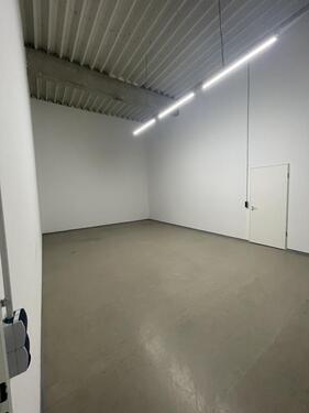 Foto - Abgeschlossene Lagerflächen Self storage 247 Zugängig ca.50qm
