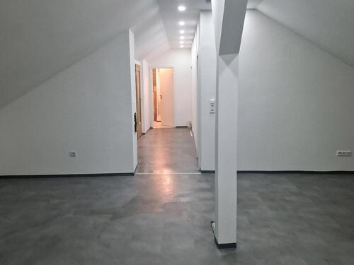 Foto - Wohnung, Dachwohnung - 850,00 EUR Kaltmiete,
