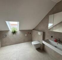 2-Zimmer-Dachgeschosswohnung mit Balkon & Garten in Neumarkt - Neumarkt in der Oberpfalz Altenhof