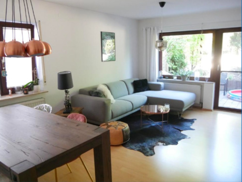 Foto - Charmante 3-Zimmer-Wohnung mit eigenem Eingang, Terrasse, Stellpl
