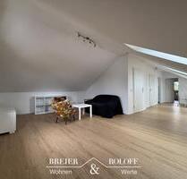 Moderne, teilmöblierte 2,5-Zimmer-Dachgeschosswohnung in Top Lage von Bad Nenndorf