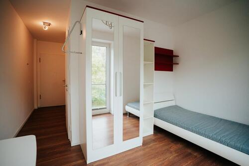 Foto - 1 Zimmer Appartement möbliert 20m² für Studenten Azubi Wohnung am Wasser modern in Kiel City Altstadt Innenstadt