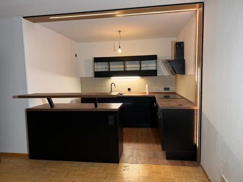 Foto - 2 Zimmer Wohnung EBK Balkon Aufzug barrierefrei Uhrturm Hannover