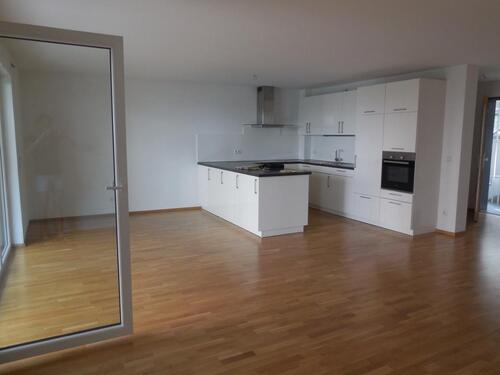 Foto - Korb: Geräumige 4-Zimmer-Wohnung mit Einbauküche, Terrasse,Garten