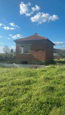 Foto - Ich verkaufe ein Haus in Bulgarien, 25 km vom Meer entfernt.