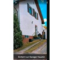 Freistehendes 1-2 Familienhaus in begehrter Lage mit Traumgarten - Homburg