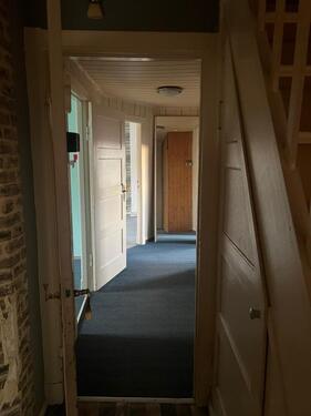 Foto - 3-Zimmer-Dachgeschosswohnung in zentraler Lage – ideal für WGs