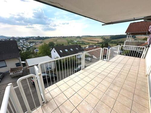 Foto - Ruhige 3-Zimmer-Whg mit Tageslichtbad und traumhafter Aussicht