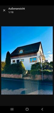 Foto - 2 - Familienhaus mit 3 Garagen, Garten und viel Potenzial