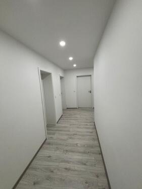 Foto - Moderne 2-Zimmer-Wohnung mit 65 m² – frisch renoviert