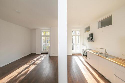 Foto - Hübsche 2-Zi-Whg mit Balkon EBK u. AUFZUG (green 44)