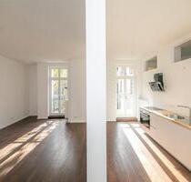 Hübsche 2-Zi-Whg mit Balkon EBK u. AUFZUG (green 44) - Berlin Pankow