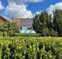 Charmantes Zweifamilienhaus mit großem Grundstück und Bauland - Hann. Münden