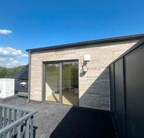 CHARMANTE MAISONETTE-WOHNUNG IN TOLLER LAGE MIT AUSBLICK! 3 Zimmer - Wiehl