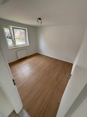 Foto - Modernisierte 3-Zimmer-Wohnung mit Sonnenbalkon in ruhiger Lage