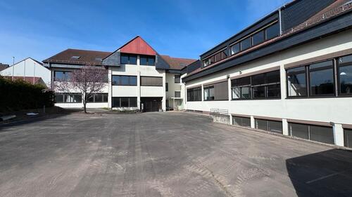 Foto - Mehrfamilienhaus, Kapitalanleger top Investitionen für Handwerker