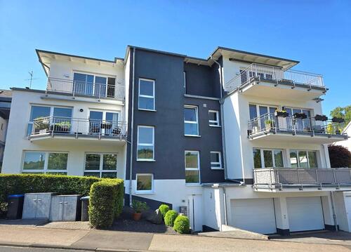 Foto - Exklusive 4,5- Zimmer-Wohnung mit 2 Bädern in bester Lage