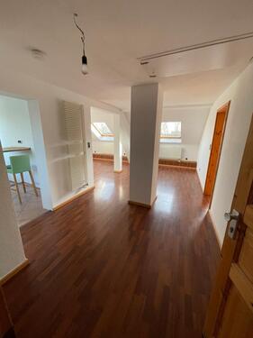 Foto - Wohnung 62 m2 im Dachgeschoss - 520,00&nbsp;EUR Kaltmiete, ca.&nbsp; 62,00&nbsp;m&sup2;