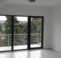 Helle Dachgeschoss Wohnung in Pfungstadt Hahn