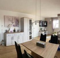Schöne kleine 3- Zimmer-Wohnung mit Balkon und schöner Aussicht - Balingen