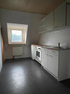 Foto - 2-Zimmer DG Wohnung mit Garage - 495,00 EUR Kaltmiete,