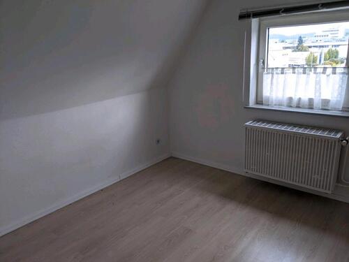 Foto - Befristete kleine Dachgeschosswohnung