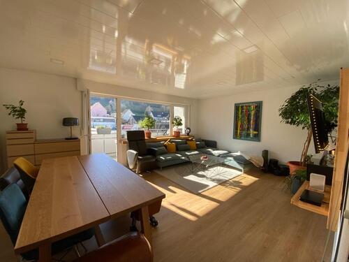 Foto - Moderne helle Etagenwohnung 2,5 Zimmer KDB Einbauküche + Balkon