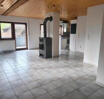 3 Zimmer DG Wohnung - 900,00&nbsp;EUR Kaltmiete, ca.&nbsp; 92,00&nbsp;m&sup2; in Schrozberg (PLZ: 74575)