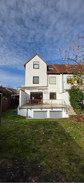 Foto - Ab 01.04.2026! Großzügiges Reihenendhaus in Frankfurt am Main zu vermieten.