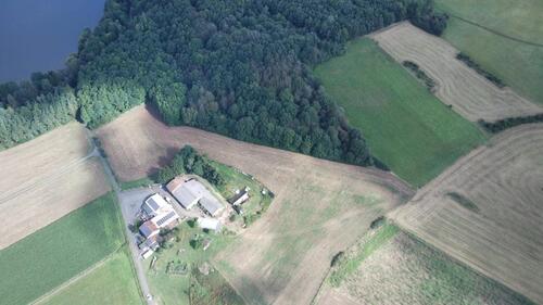 Foto - Einfamilienhaus mit Landwirtschaftlichem Anwesen