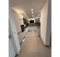 Großzügige Souterrain - Wohnung mit Terrasse – 145 m², Stellplatz - Offenbach am Main Bieberer Berg