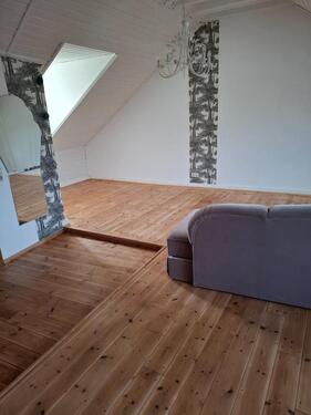 Foto - 34 Zimmer Dachgeschoßwohnung zur Miete in Geisenheim