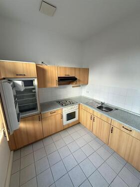 Foto - Großzügige 2-Zimmer mit Balkon, EBK, Laminat und Wanne in sehr guter Lage!