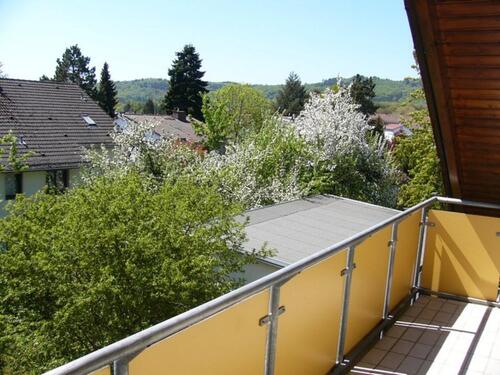 Foto - Lichtdurchflutete DG-Wohnung mit großem Süd-Balkon