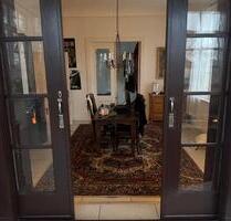 Charmante Altbauwohnung mit Erker, Kamin und Terasse - Schleswig