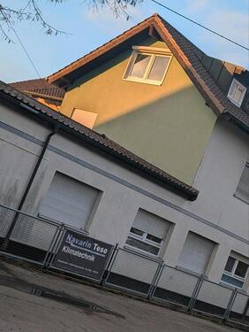 Foto - Lagerhalle 250 qm ebenerdig , mit Büro ,Küche &Toiletten