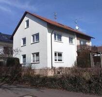 Freistehendes Ein- bis Zweifamilienhaus - Frickenhausen