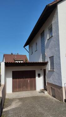 Foto - 8 Zimmer Mehrfamilienhaus, Wohnhaus in Frickenhausen